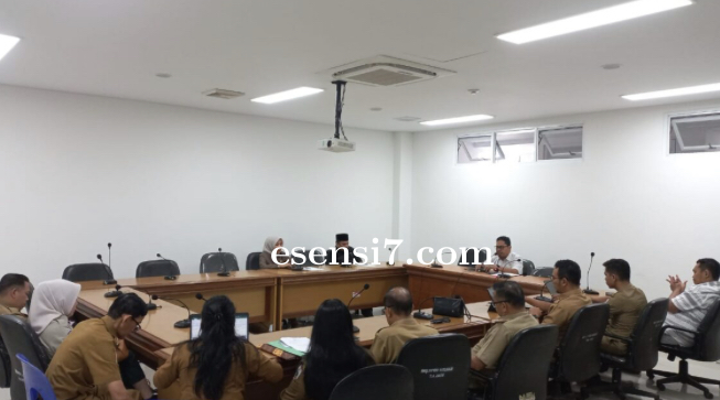RAPAT KERJA KOMISI IV HARMONISASI RANCANGAN AWAL RPJMD SULBAR 2025-2030