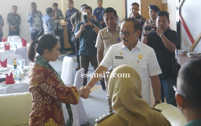 Tiba di Bandara Tampa Padang, Wamenpar Bakal Saksikan Final Sandeq Silumba Kelilingi Pulau Karampuan