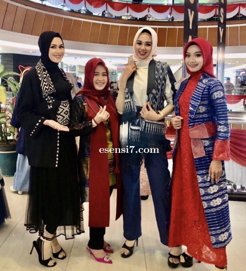 Pariwisata Sulbar Tampilkan Tenun Tradisional di Fashion Show FESyar KTI di Kalbar