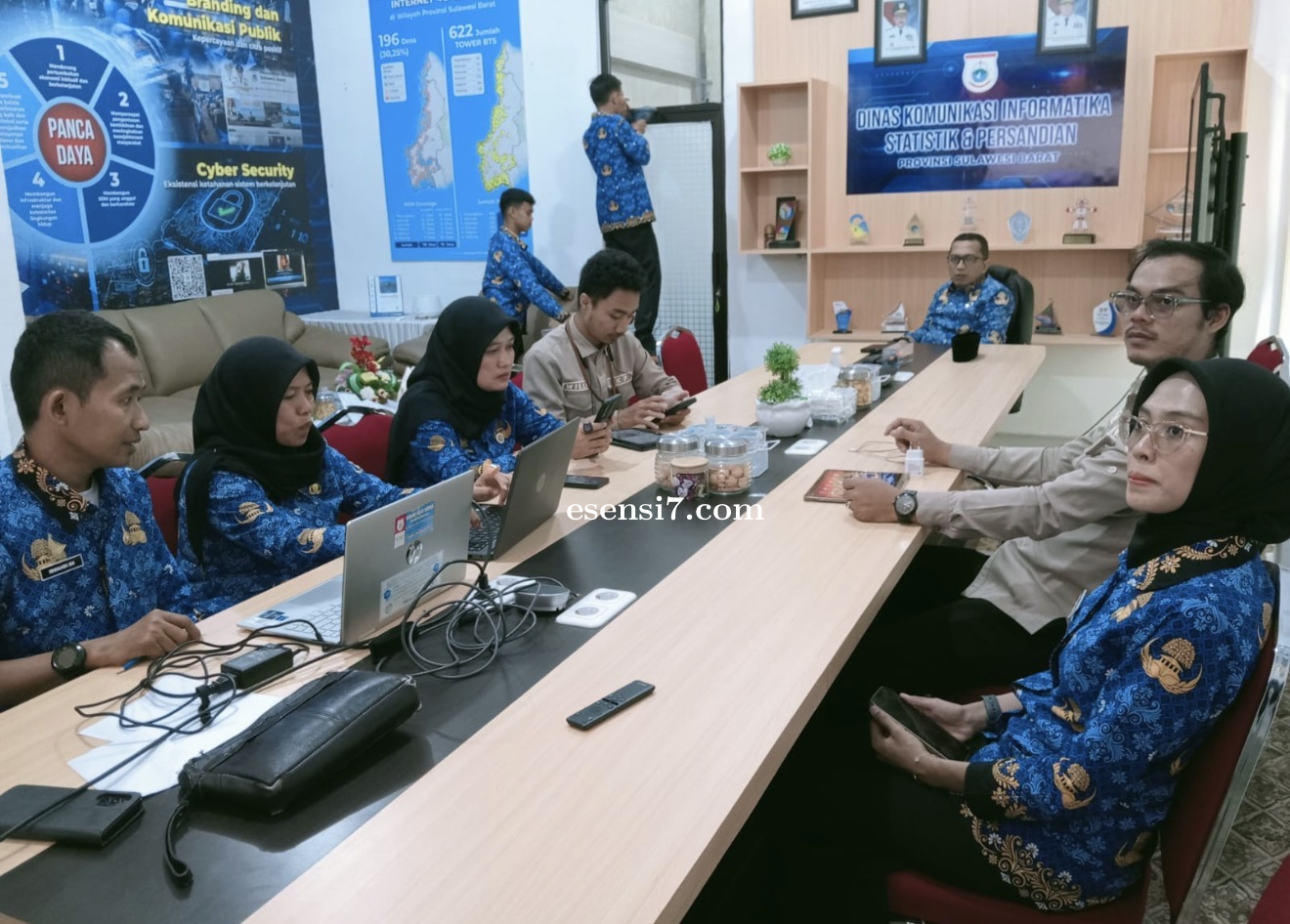 Optimalisasi Kanal Informasi OPD, Kadiskominfo Sulbar Apresiasi Keaktifan OPD Publikasikan Program