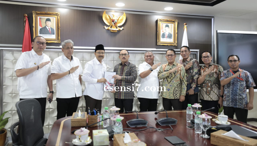 Rp 470,82 Miliar APBN Dukung Perlindungan Sosial Sulbar, Gubernur Suhardi Duka Apresiasi Komitmen Pu