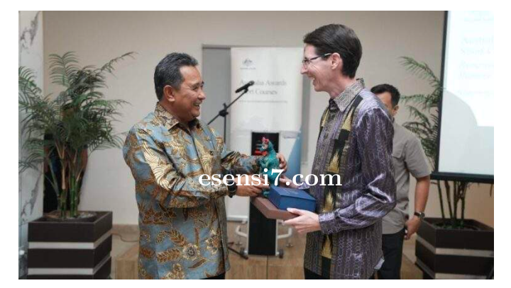 Australia Gelar Kursus Energi Terbarukan Australia Awards di Mamuju Lantara Udara Terbersih di Asia 