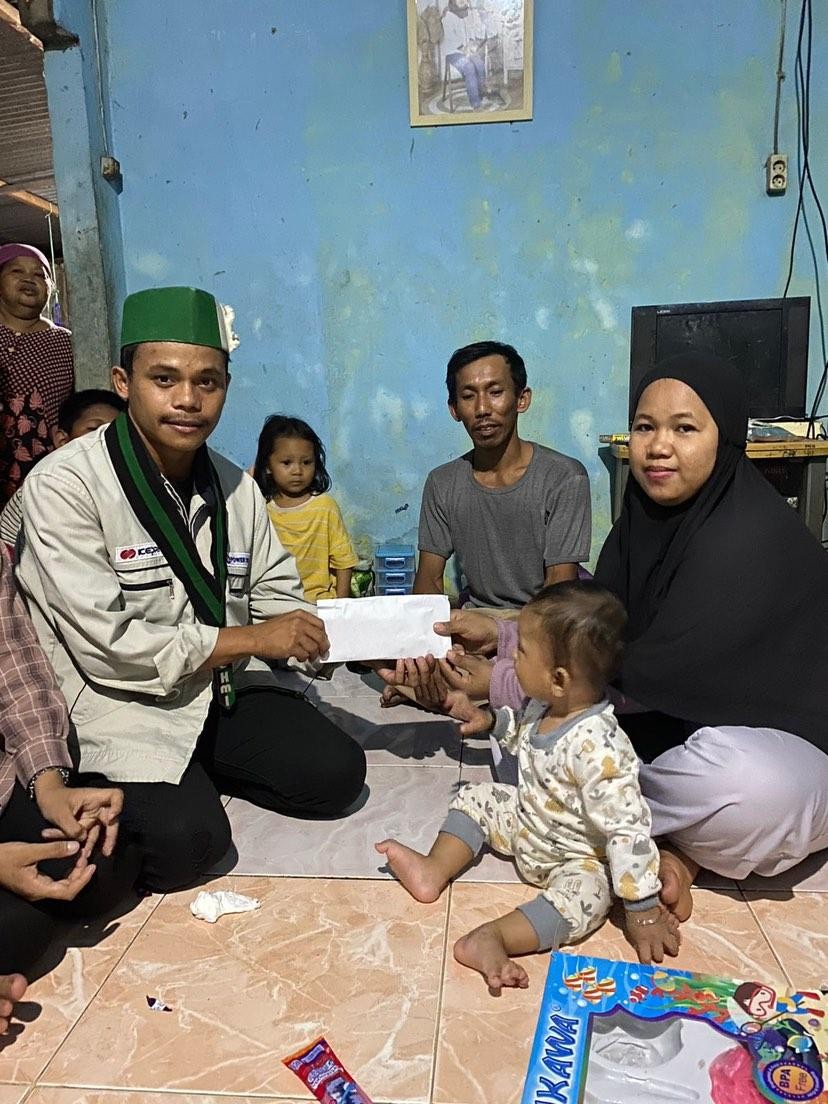HmI Cabang Mamuju Salurkan Bantuan Untuk Bayi Pengidap Penyakit Usus Tersumbat 